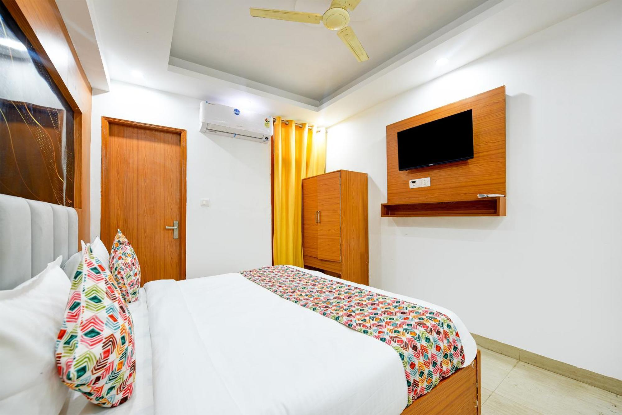 Hotel Galaxy Near Delhi Airport New Delhi Exterior photo